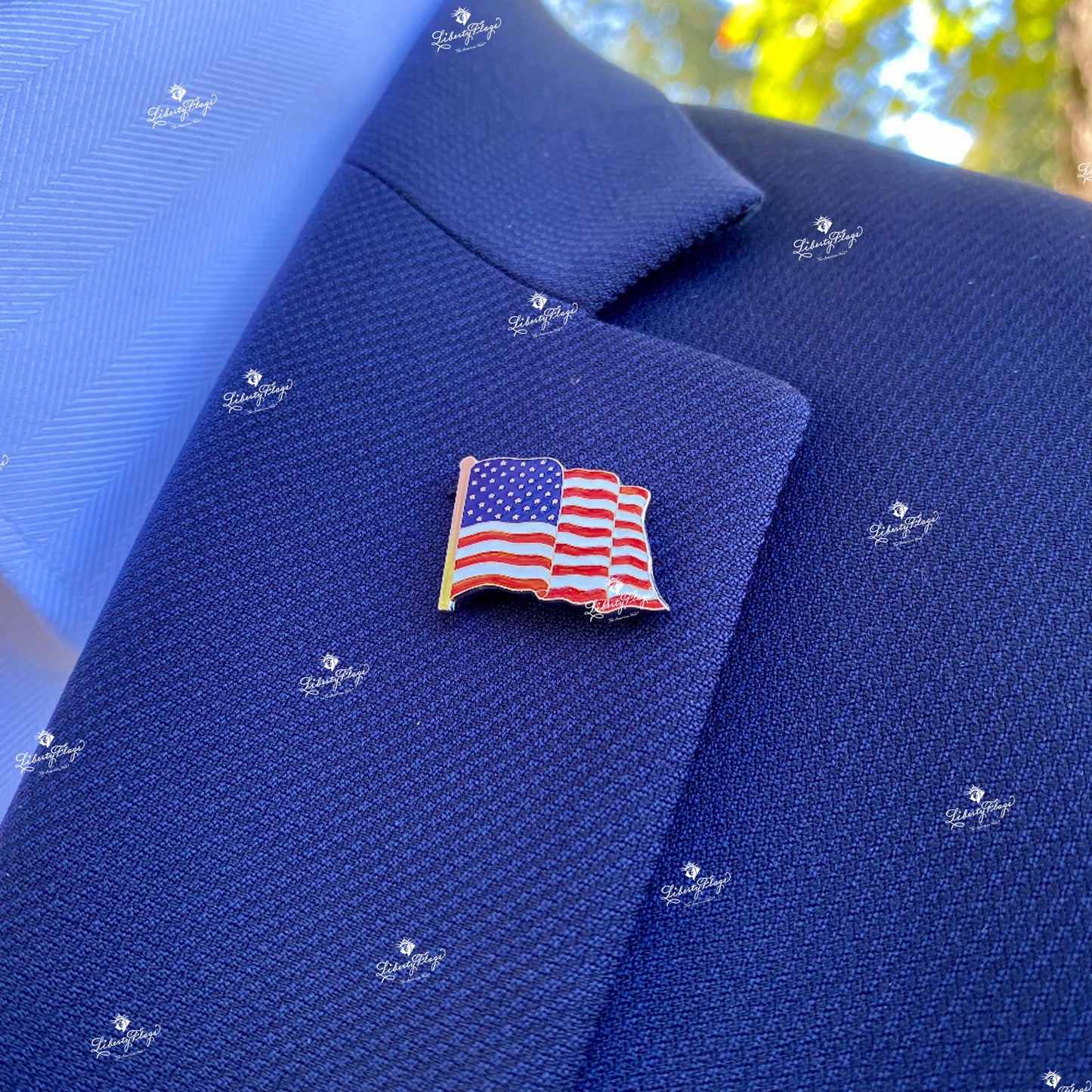 American Flag Lapel Pins, Silver Waving